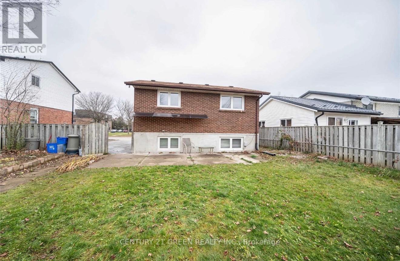 391 ADMIRAL DRIVE - 28
