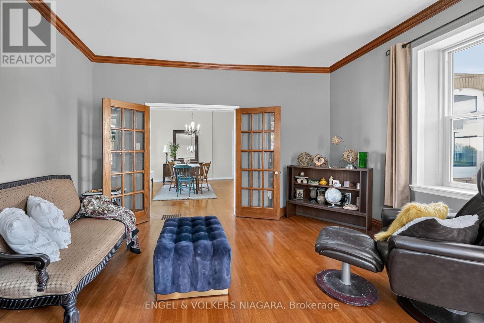 24 MILL AVENUE - 12