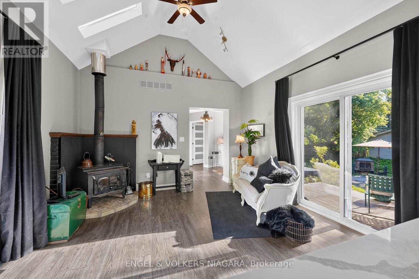 24 MILL AVENUE - 14
