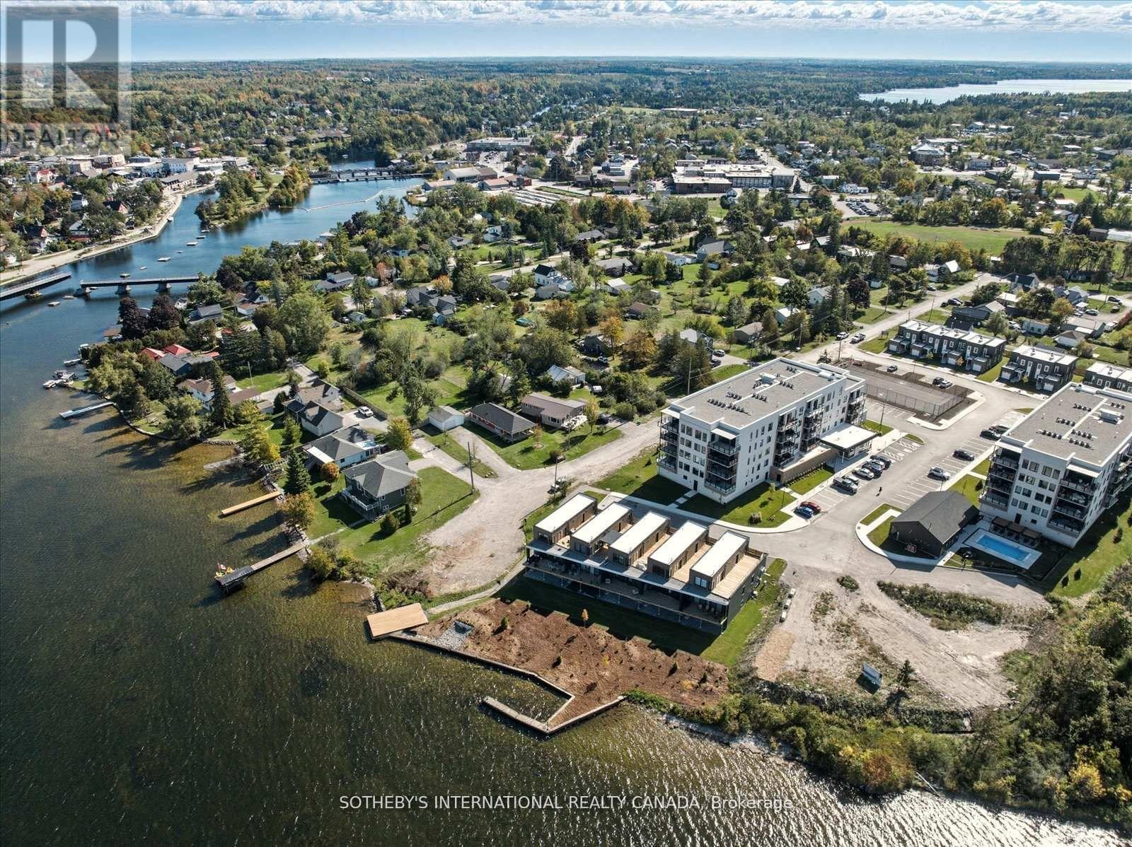 PENTHOUSE 1 - 19A WEST STREET N - 43