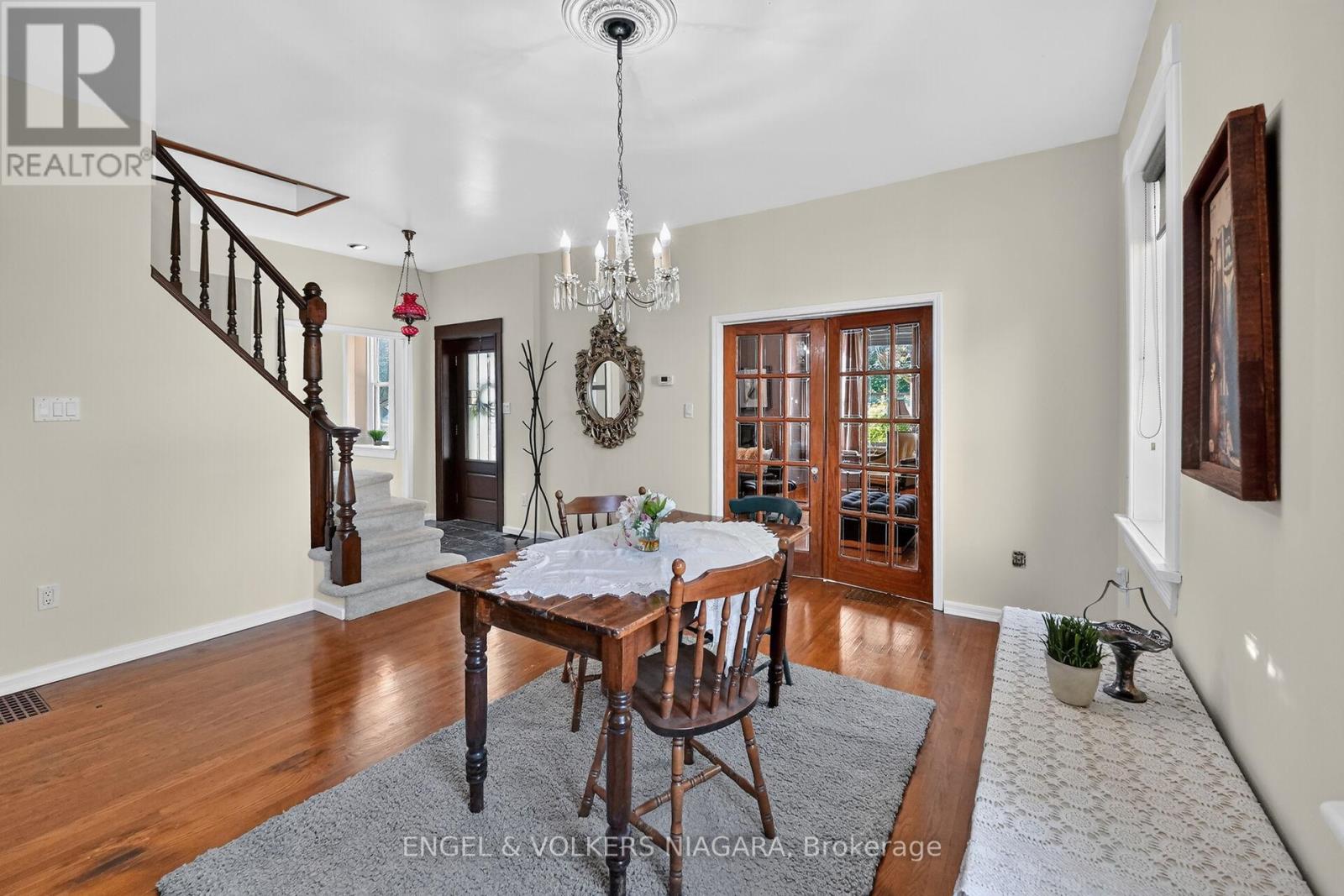 24 MILL AVENUE - 7