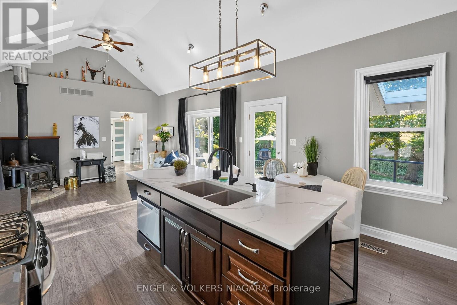 24 MILL AVENUE - 15