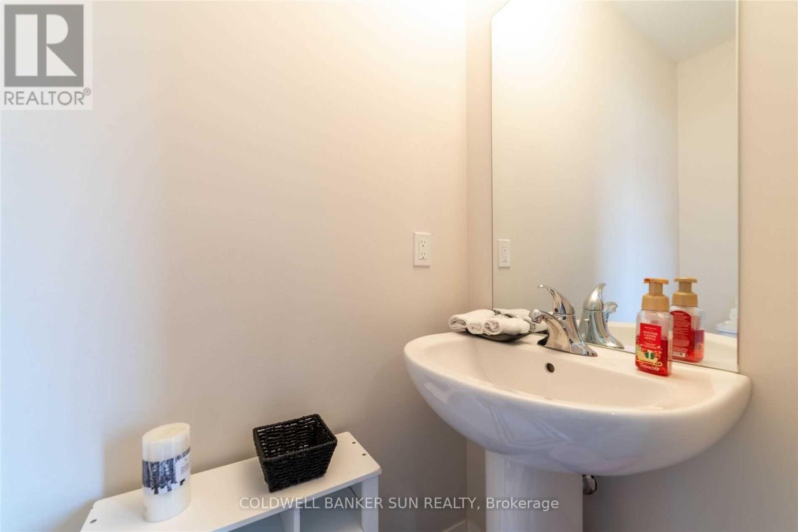 1301 SANDBAR STREET - 10