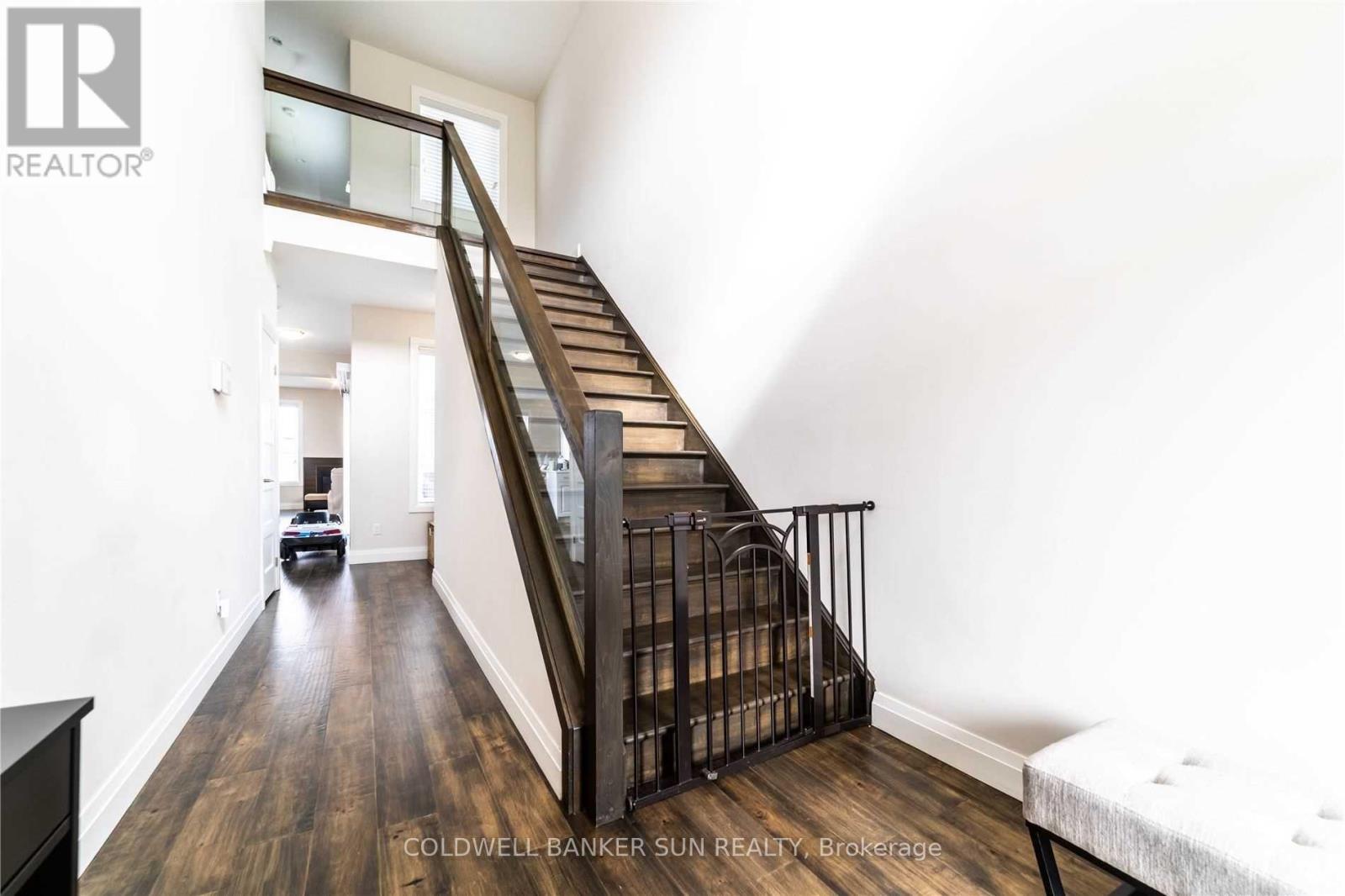 1301 SANDBAR STREET - 12
