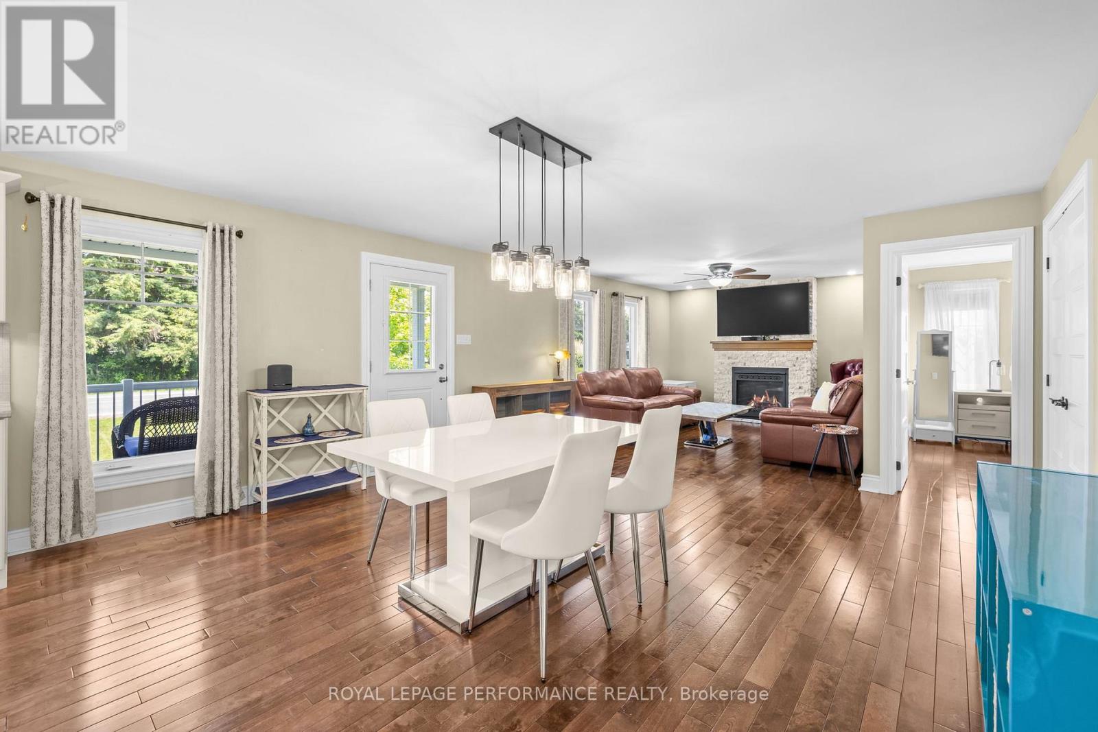 2388 Du Lac Road