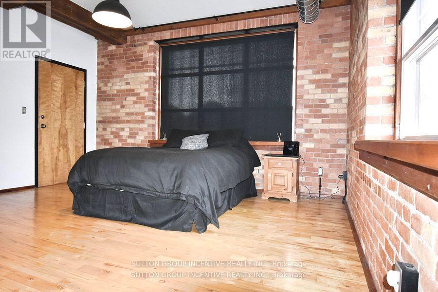 #24 36 MARGARET STREET - 14