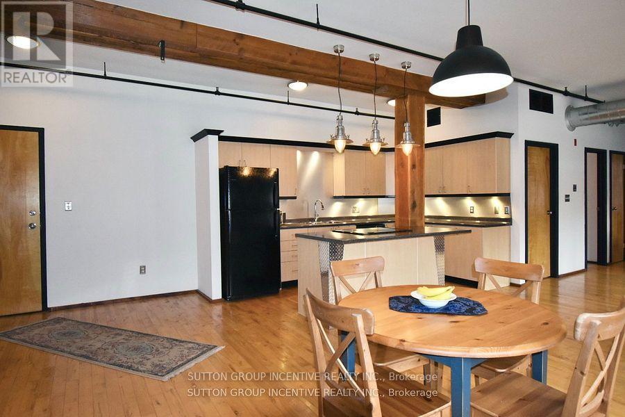 #24 36 MARGARET STREET - 4