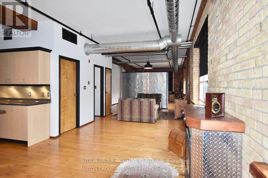 #24 36 MARGARET STREET - Image 6