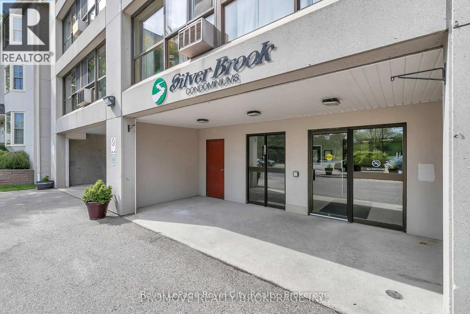 #906 358 WATERLOO AVENUE - 1
