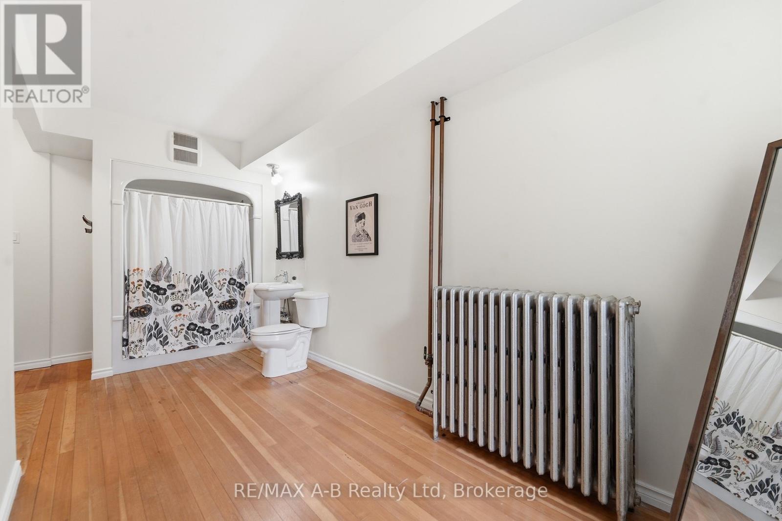 84 CHURCH STREET N - Image 39