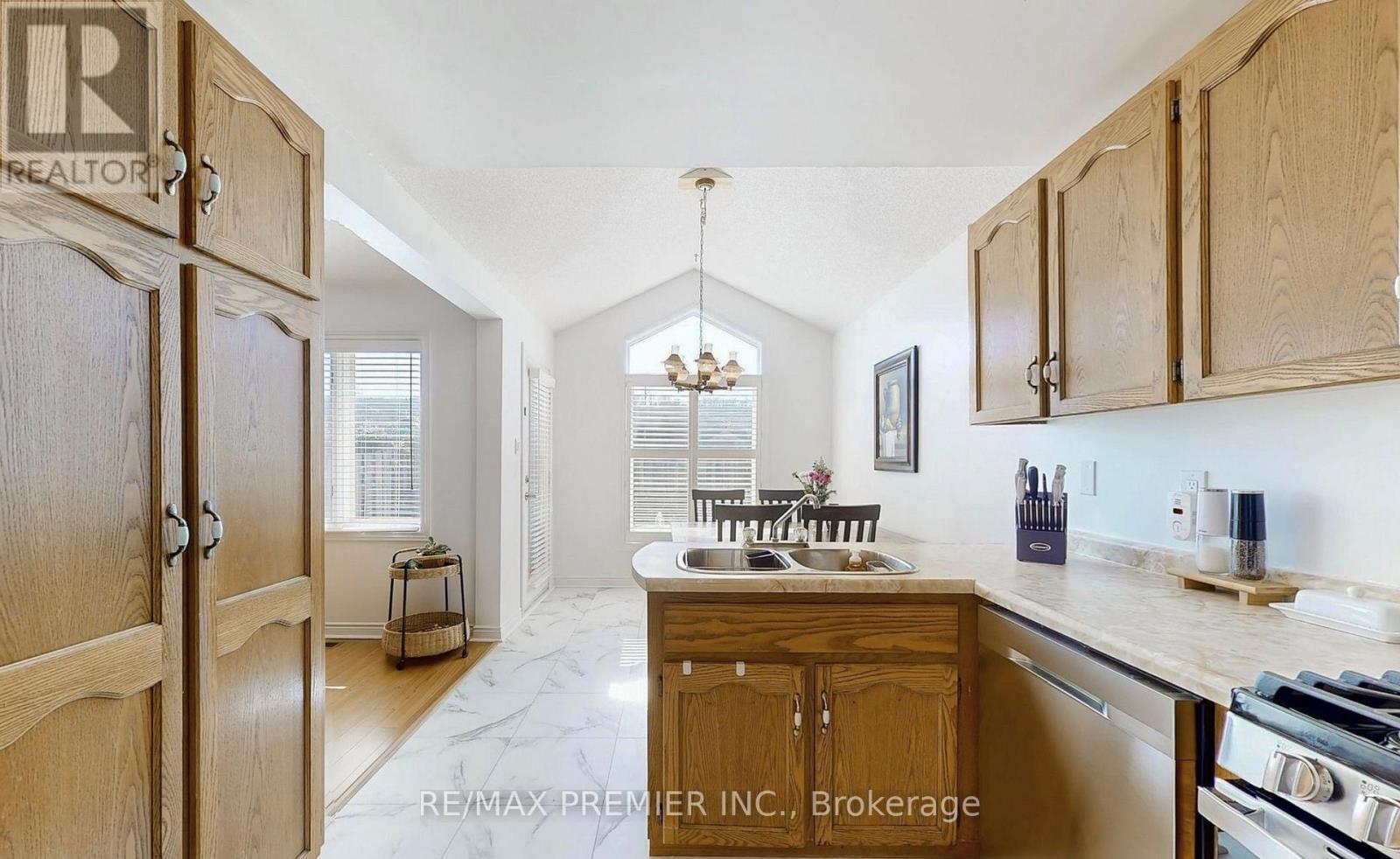 #13 9 WENTWORTH DRIVE - 13