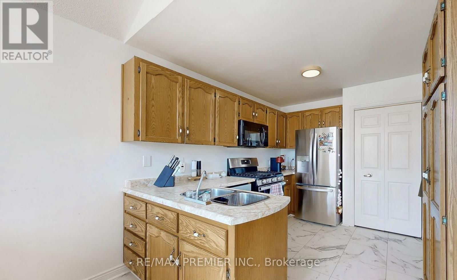 #13 9 WENTWORTH DRIVE - 10