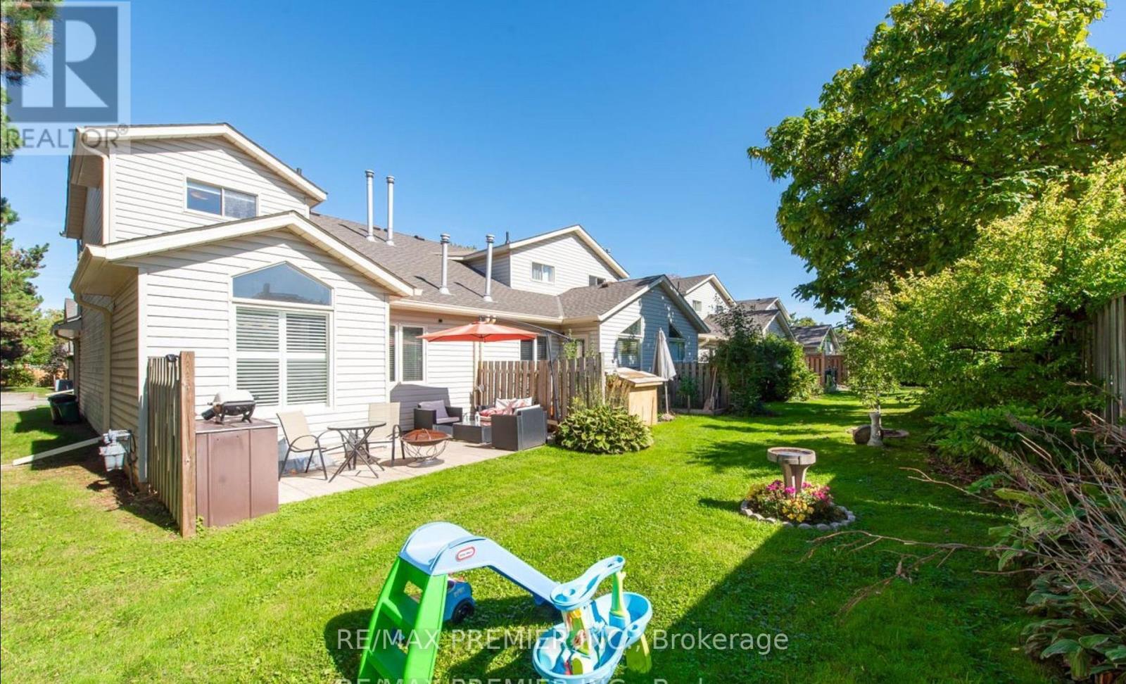 #13 9 WENTWORTH DRIVE - 28