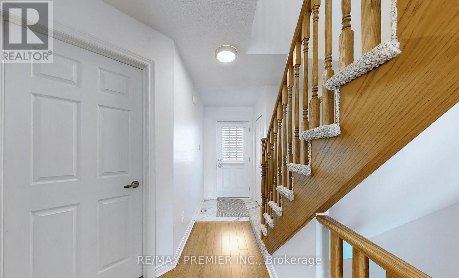 #13 9 WENTWORTH DRIVE - 20