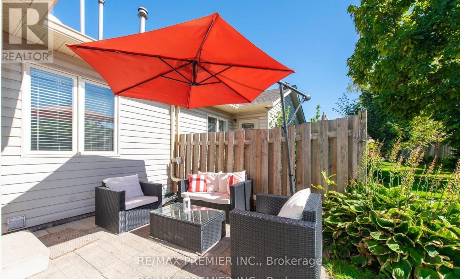 #13 9 WENTWORTH DRIVE - 27