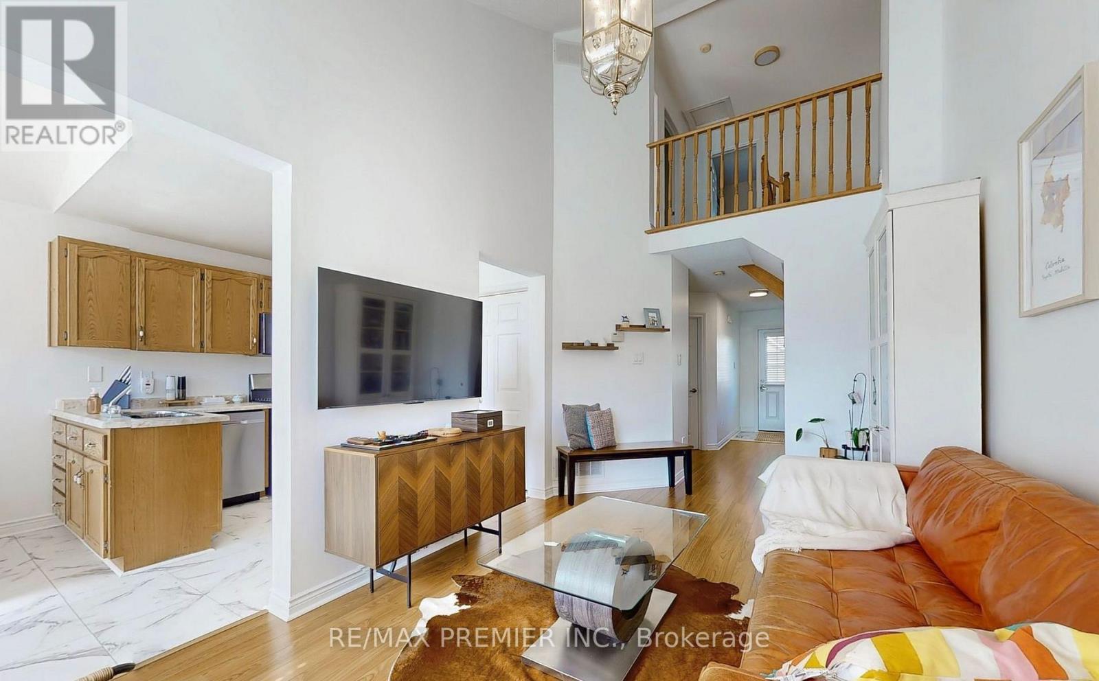 #13 9 WENTWORTH DRIVE - 8