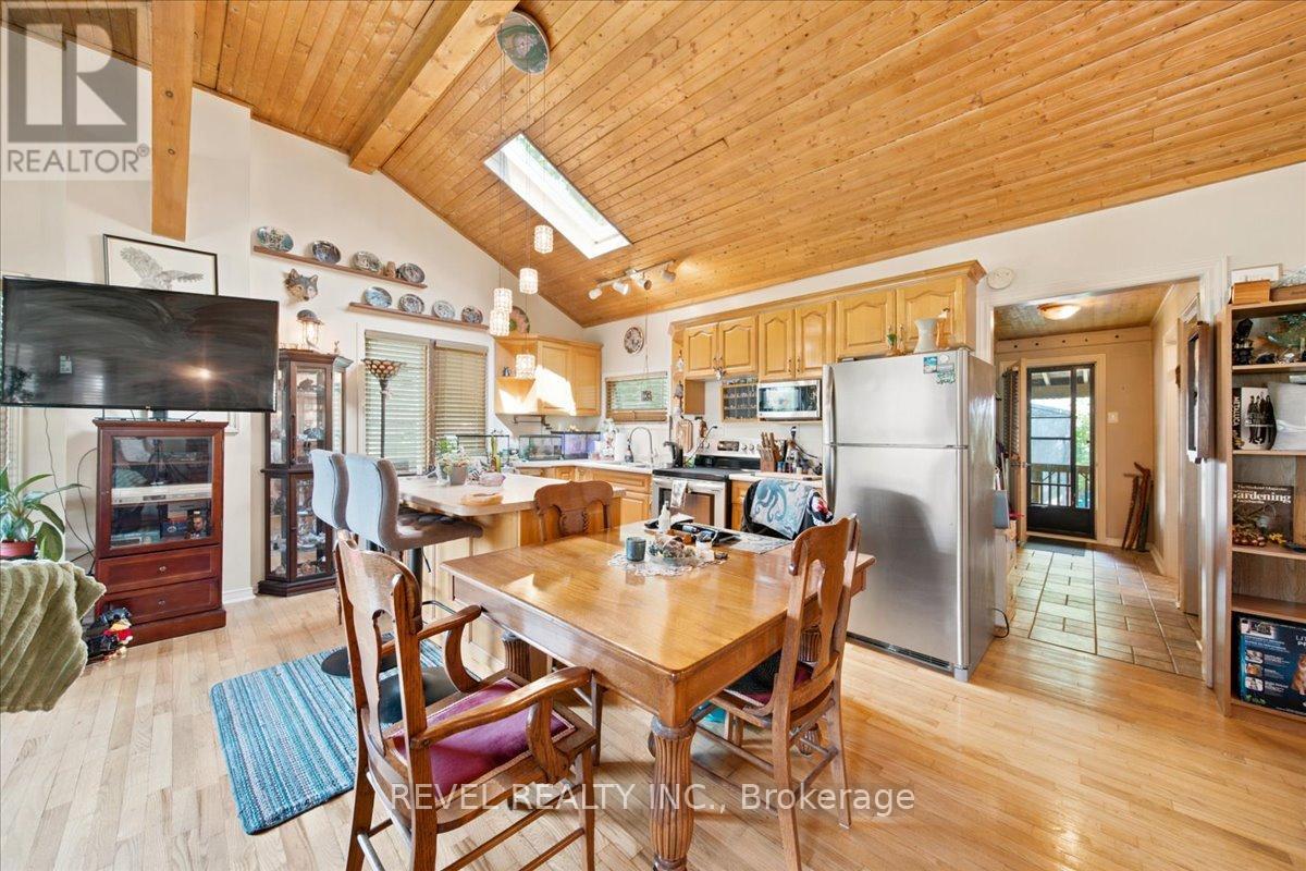 13 WINGER DRIVE - 13