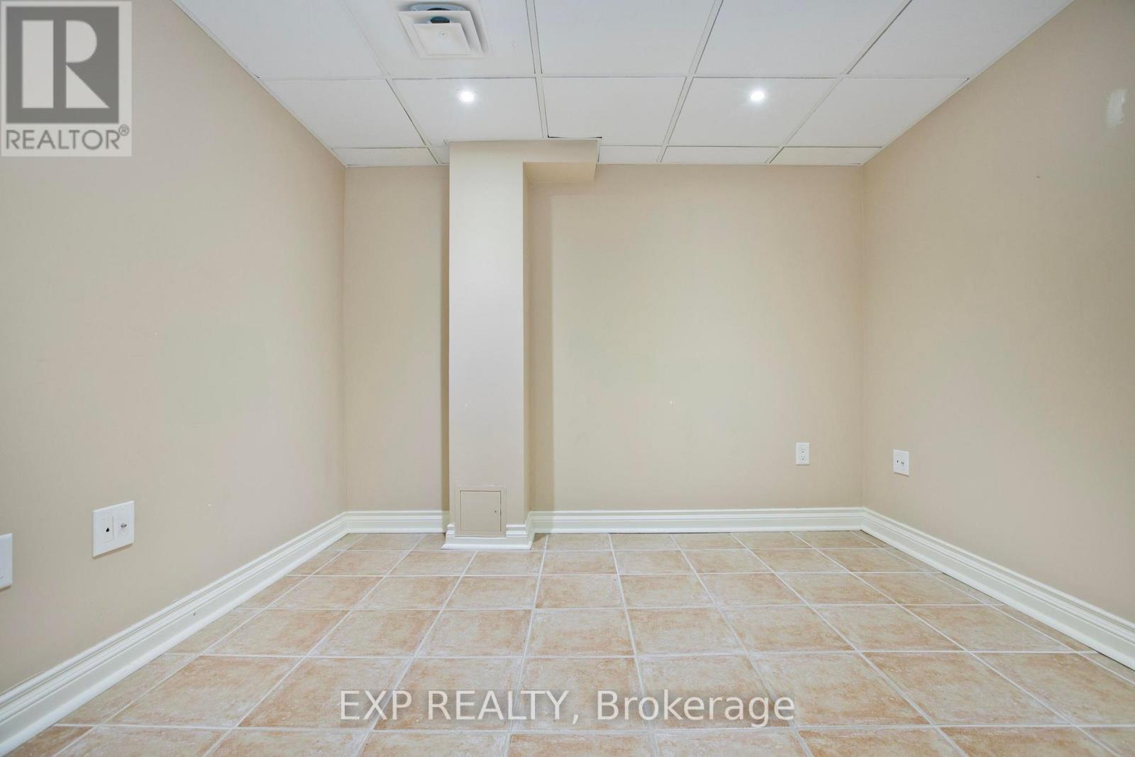 55 SANDWAY CRESCENT - 31