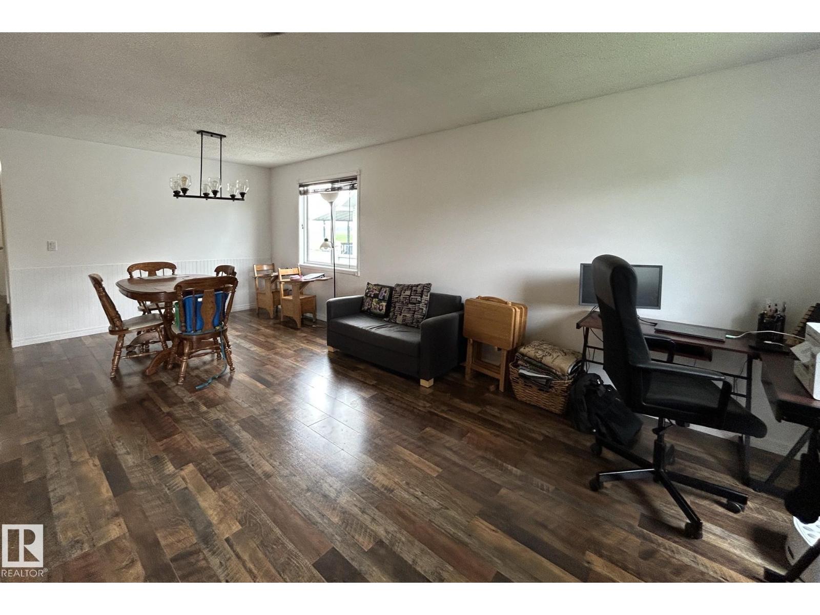5337 65 Street — photo 11