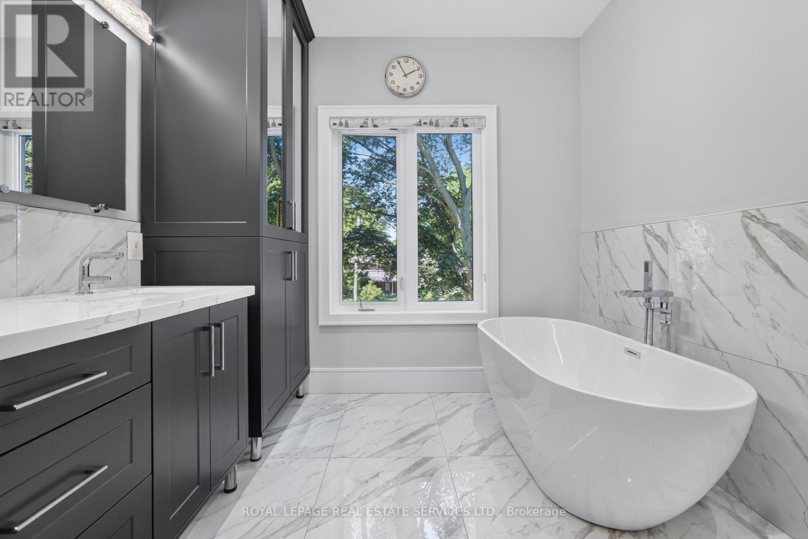 1568 BROADMOOR AVENUE - 27