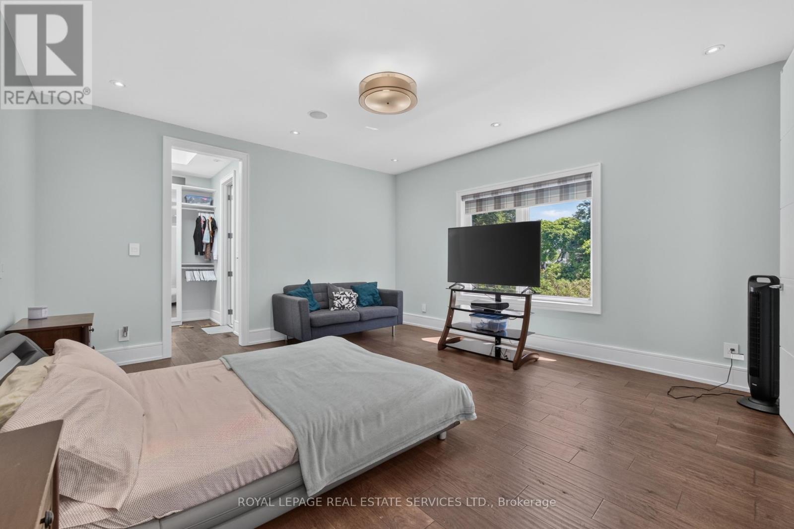1568 BROADMOOR AVENUE - 28