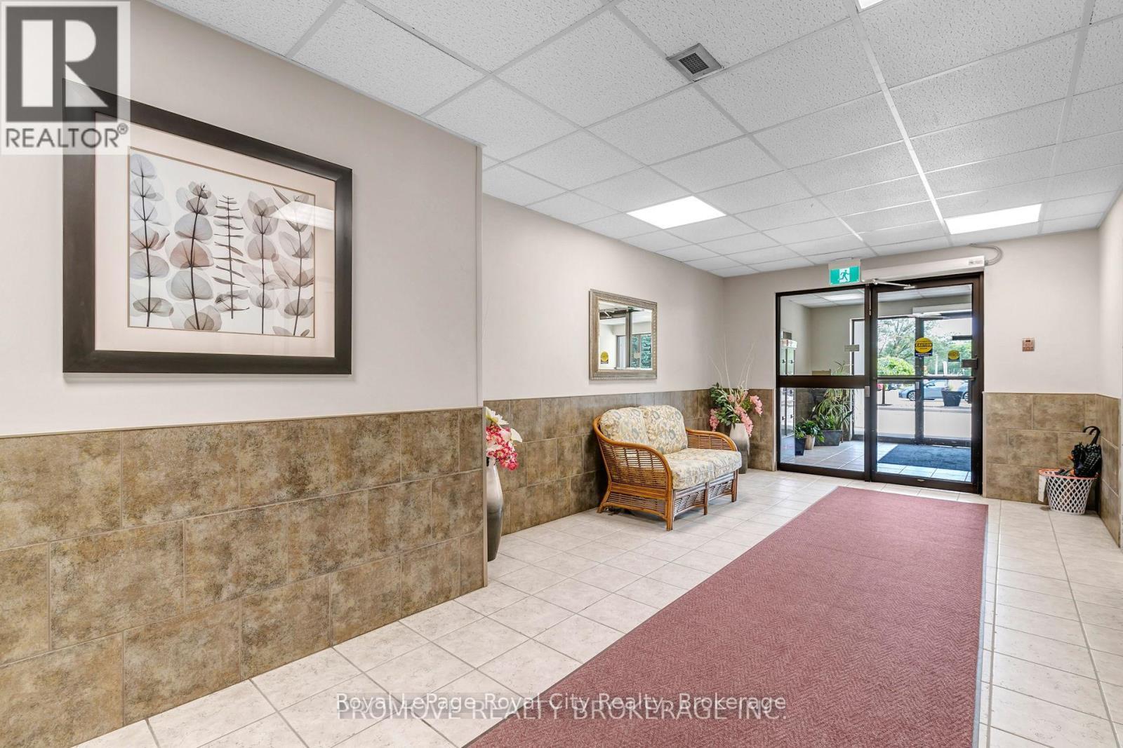 #906 358 WATERLOO AVENUE - Image 16