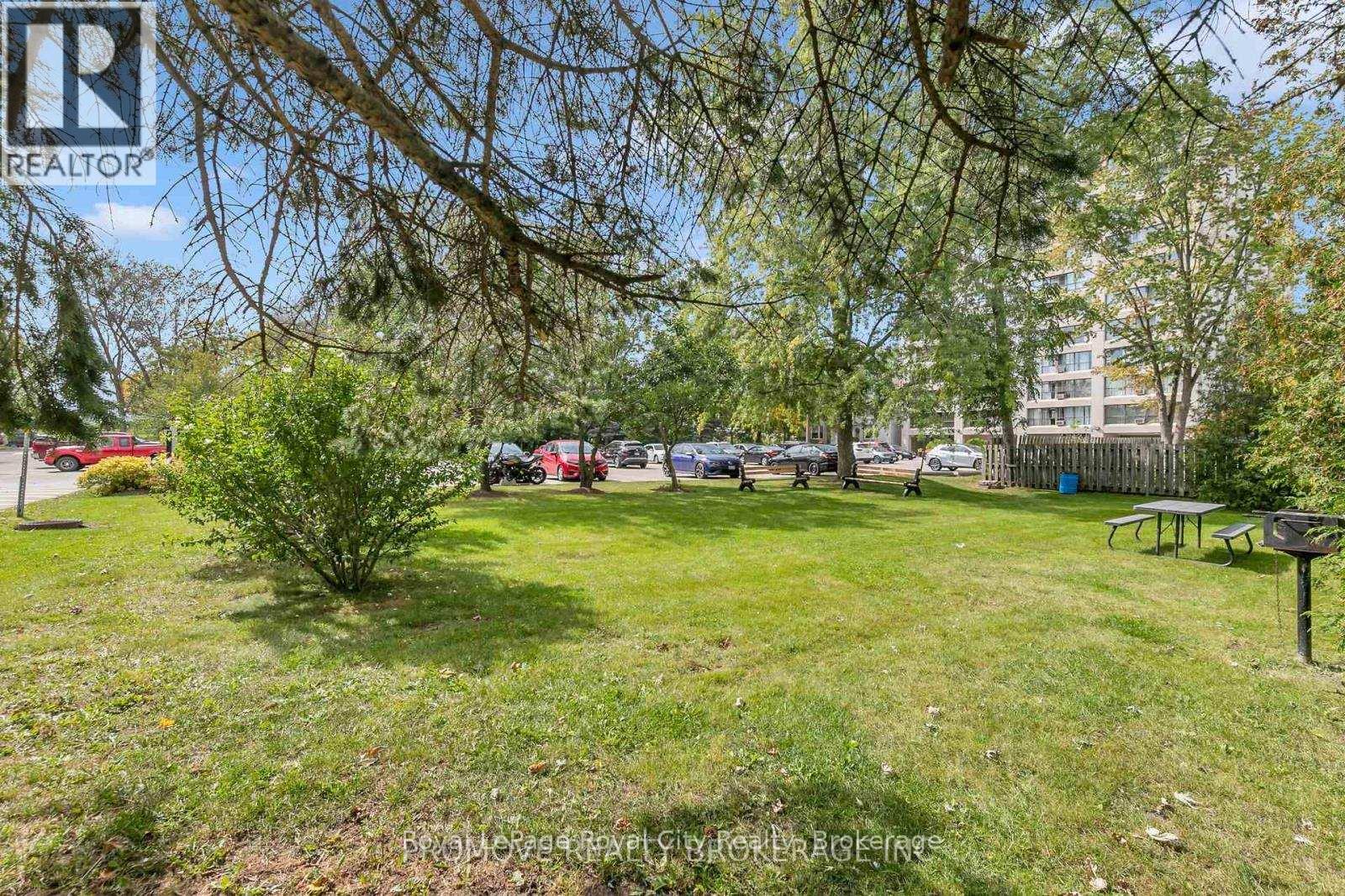 #906 358 WATERLOO AVENUE - 18