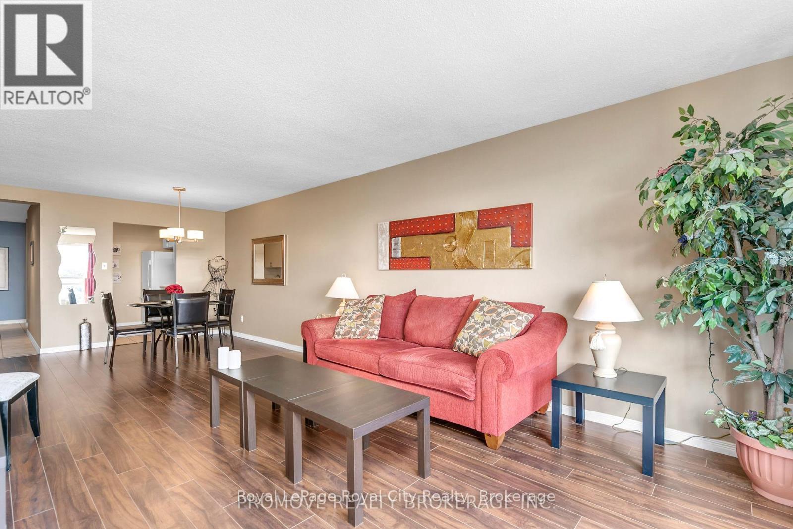 #906 358 WATERLOO AVENUE - 4