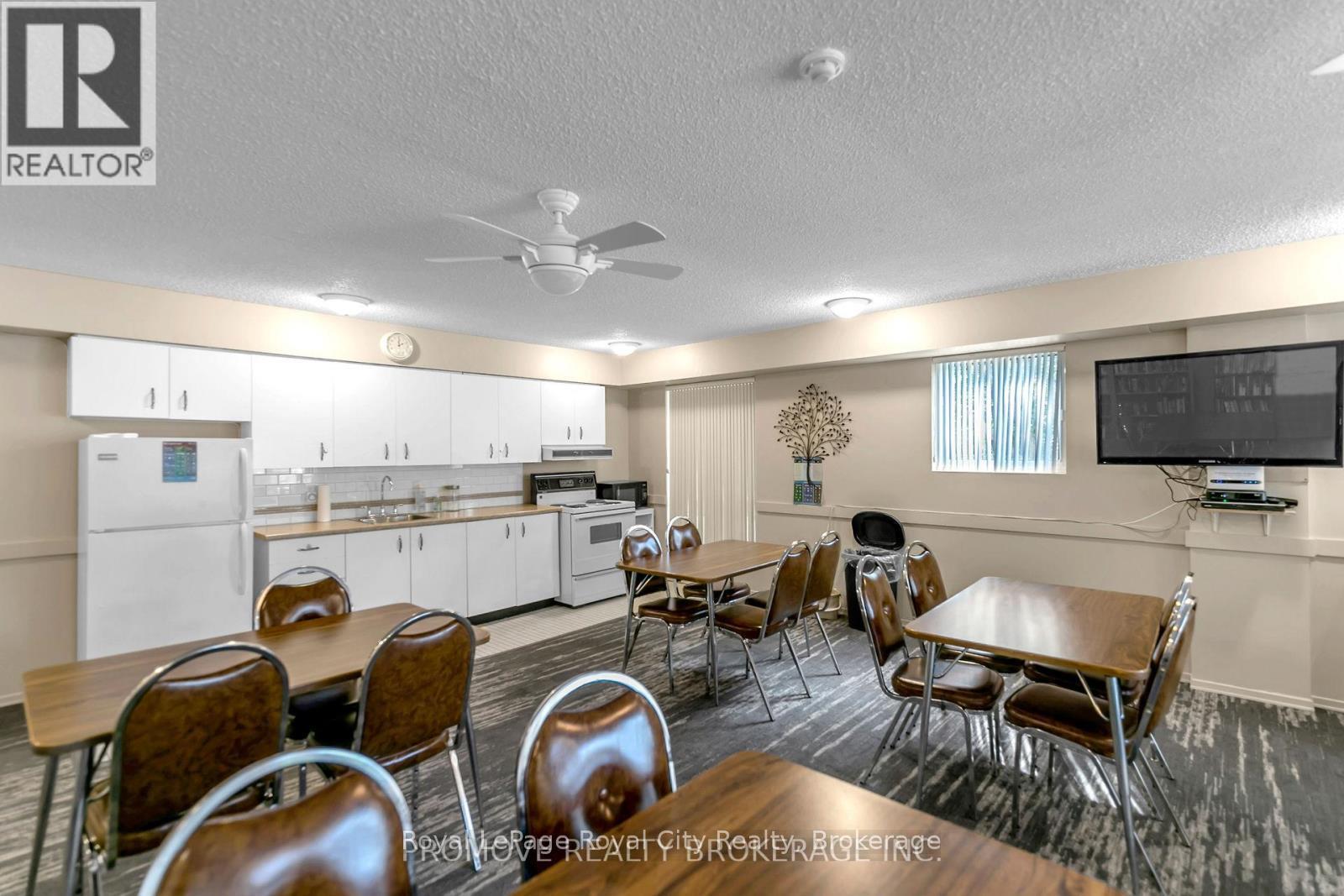 #906 358 WATERLOO AVENUE - 22