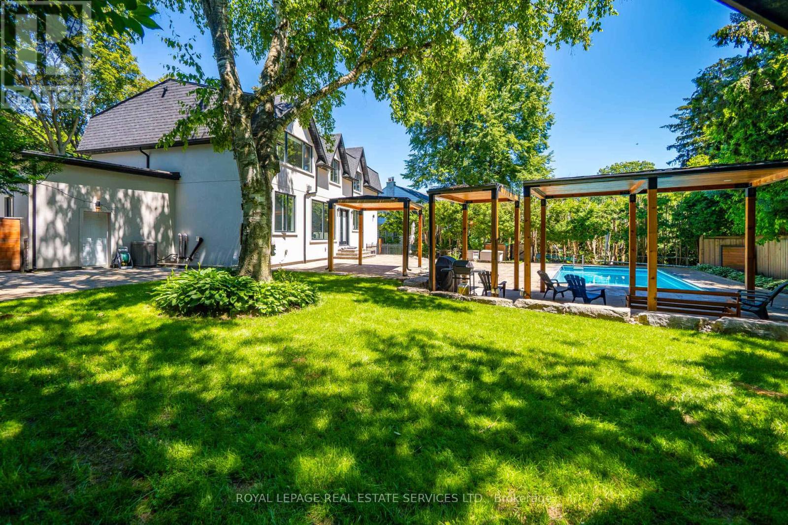 1568 BROADMOOR AVENUE - 44