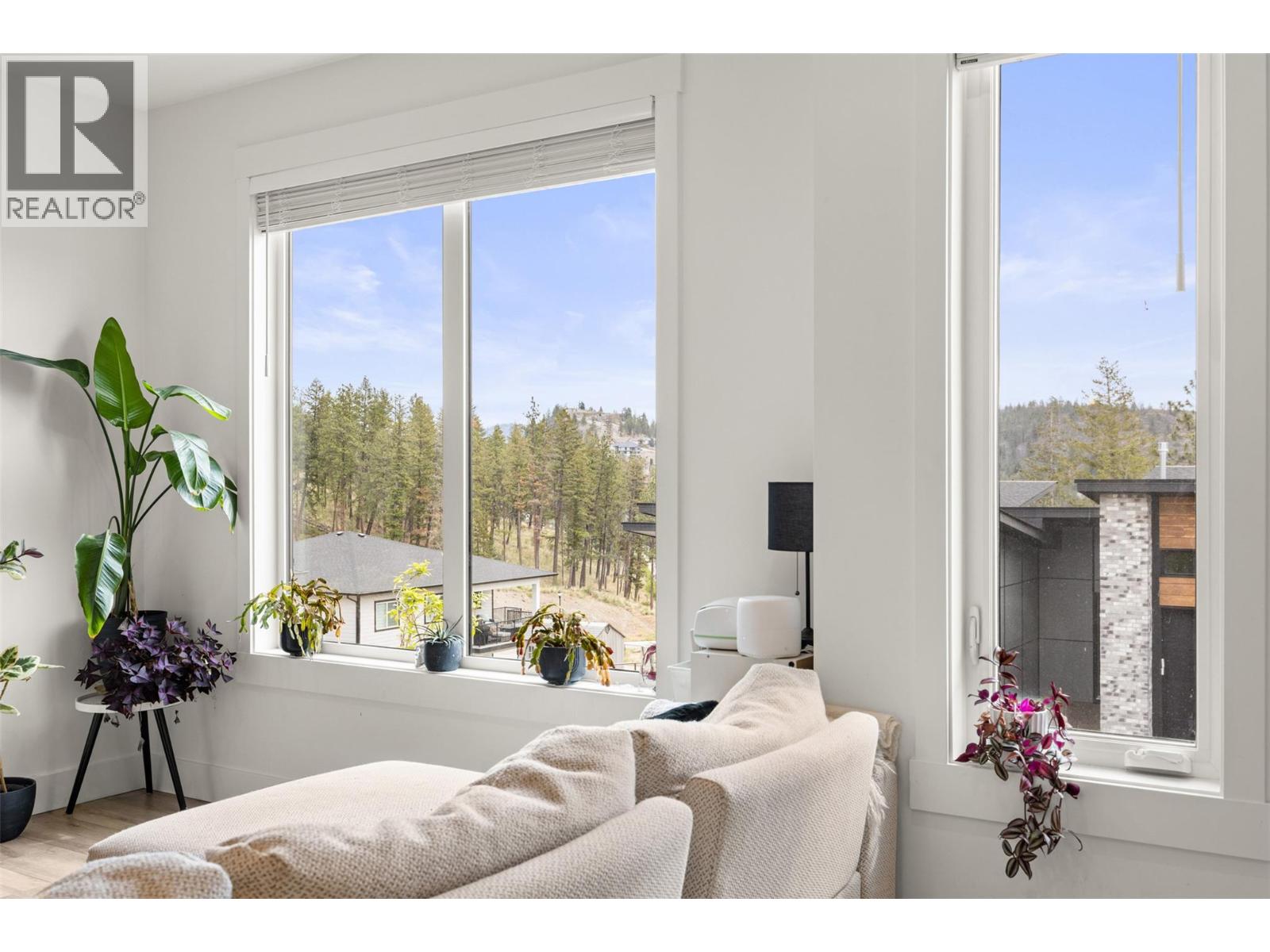 #25 2835 Canyon Crest Drive - 11
