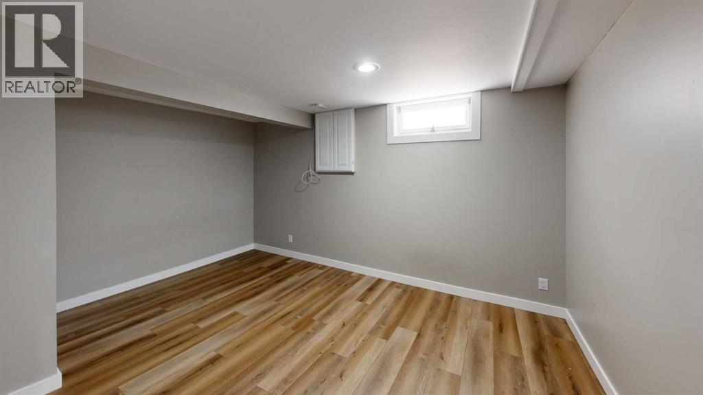 11 Crescent Heights — photo 16