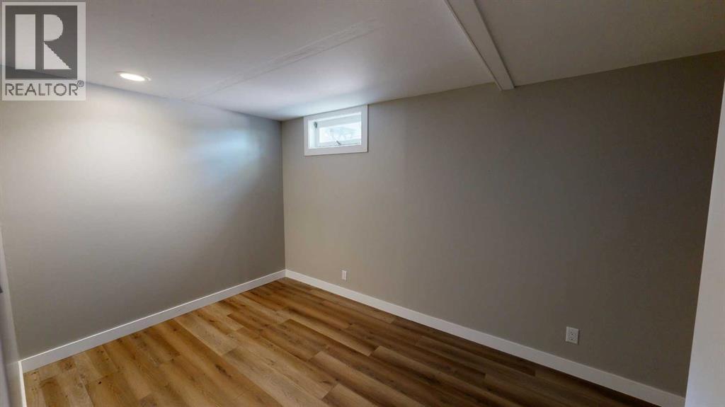 11 Crescent Heights — photo 24