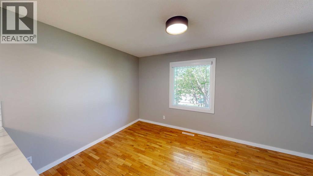 11 Crescent Heights — photo 27