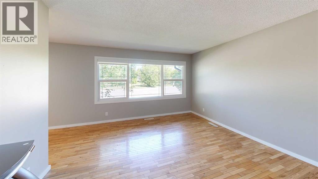 11 Crescent Heights — photo 30