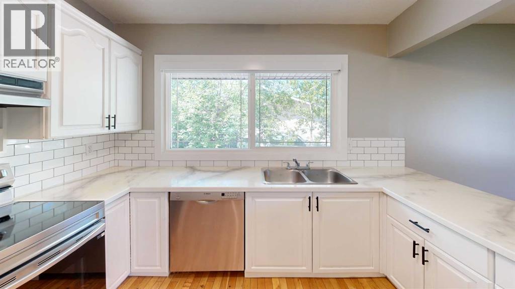 11 Crescent Heights - photo 5