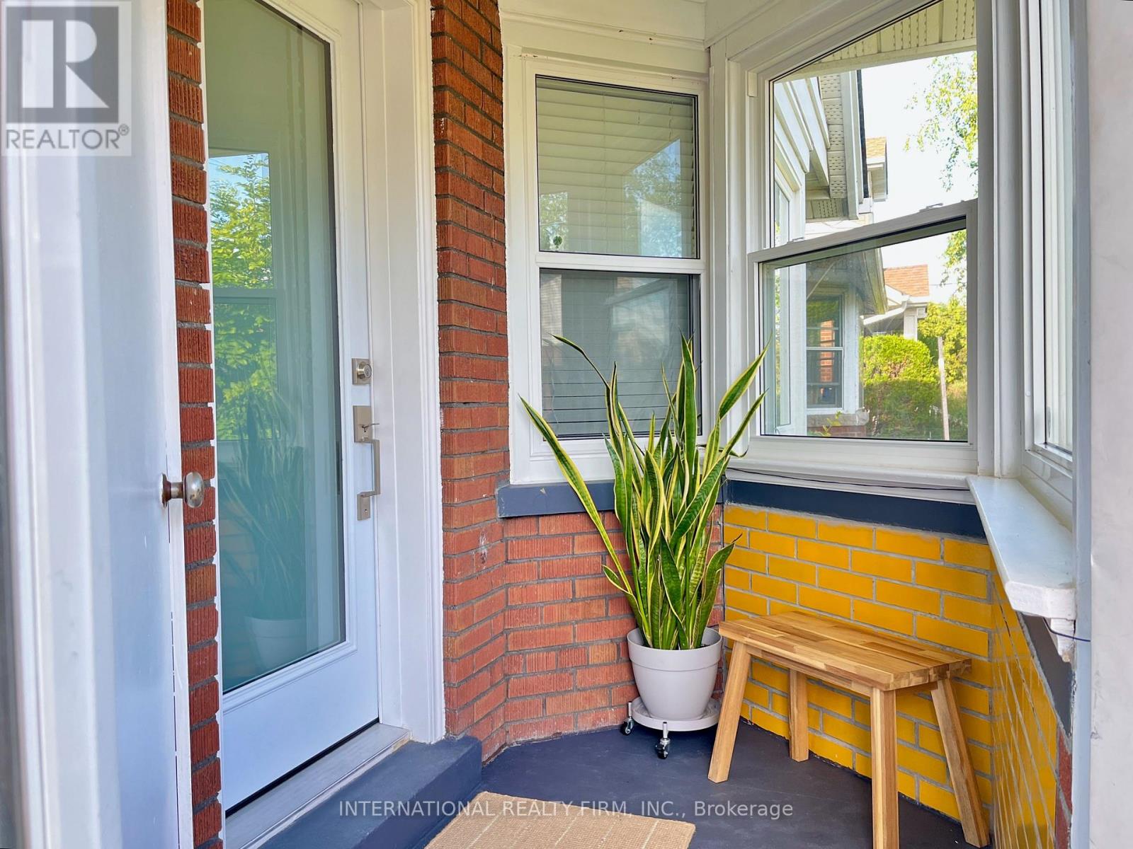 688 SAMMON AVENUE - 1