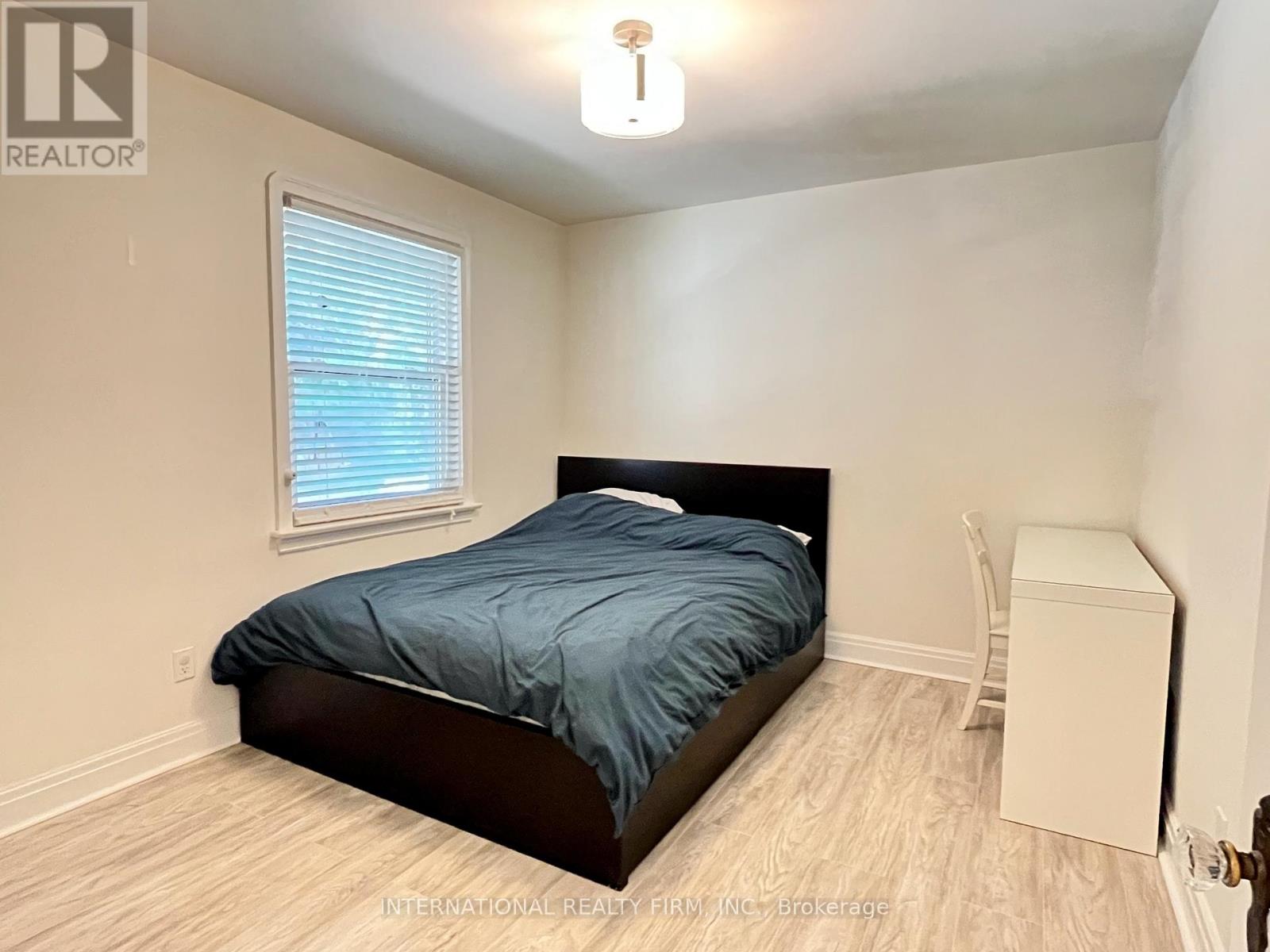 688 SAMMON AVENUE - 23