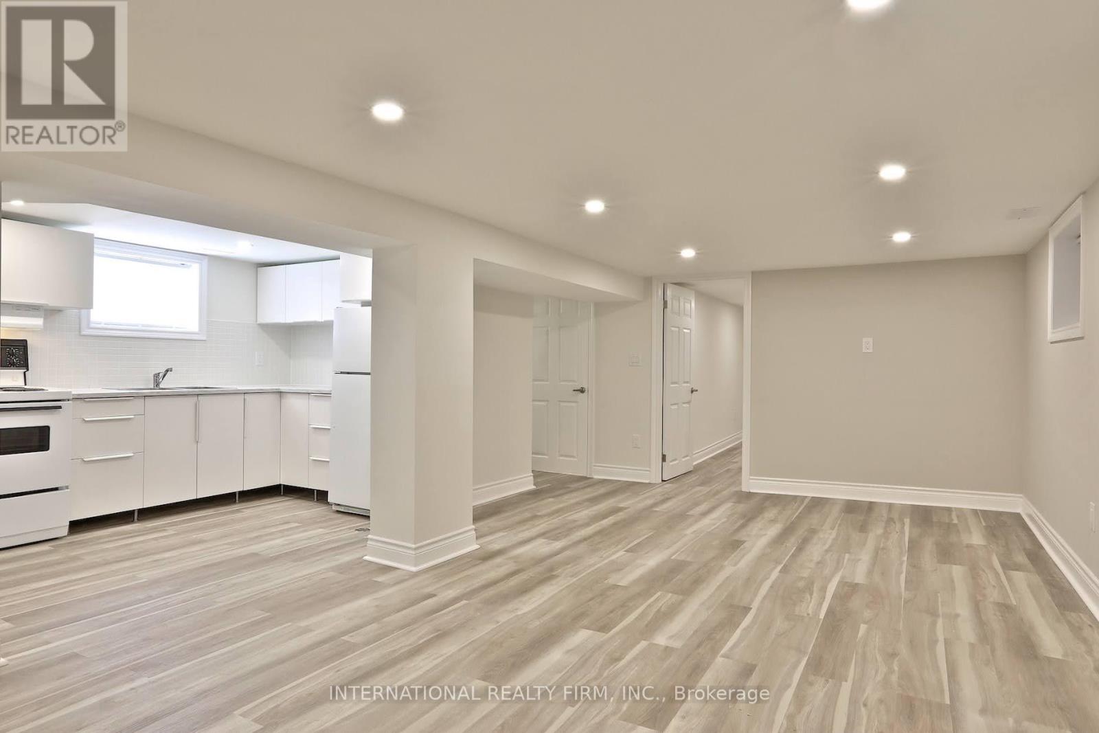 688 SAMMON AVENUE - 26