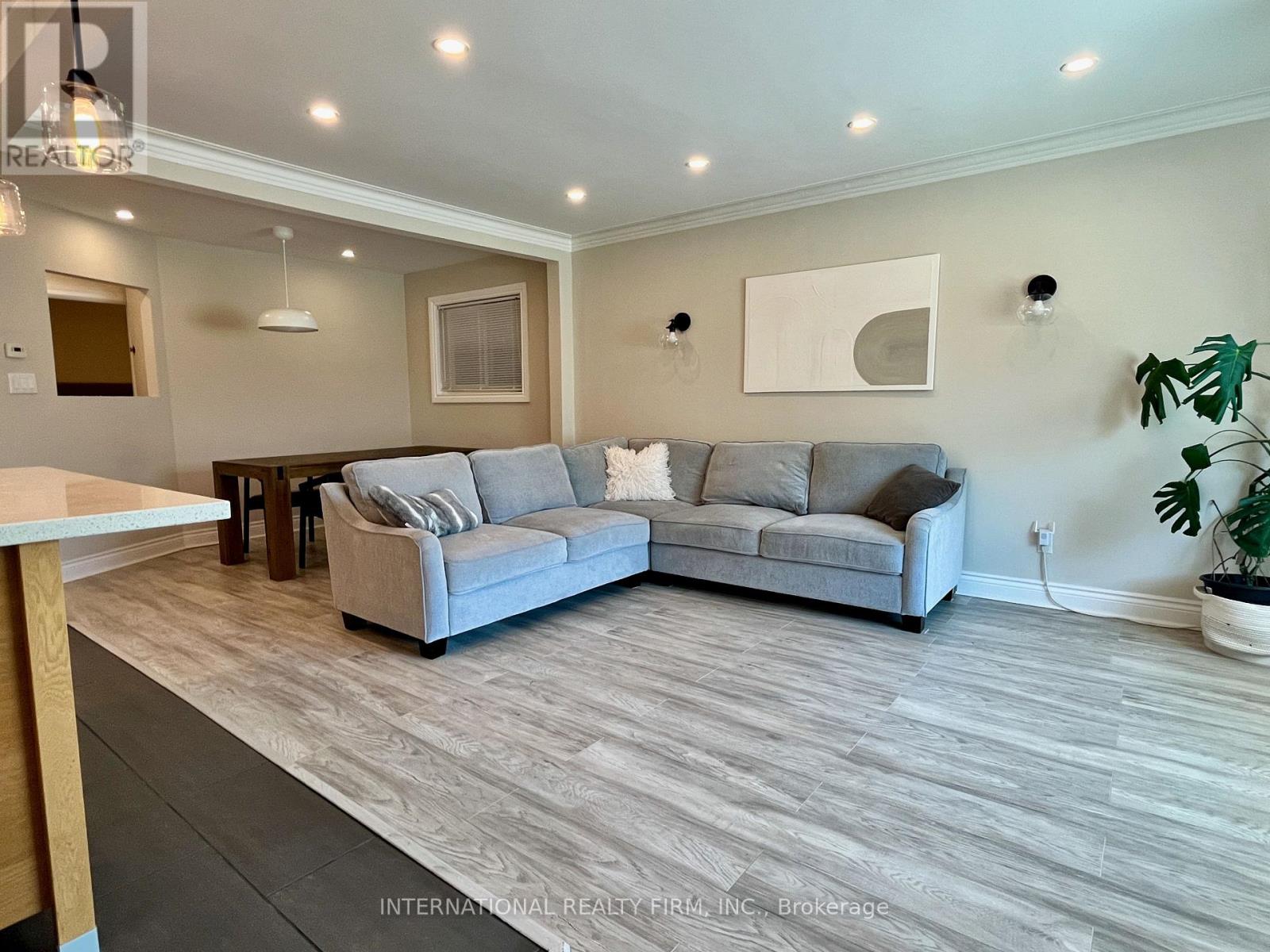 688 SAMMON AVENUE - 3