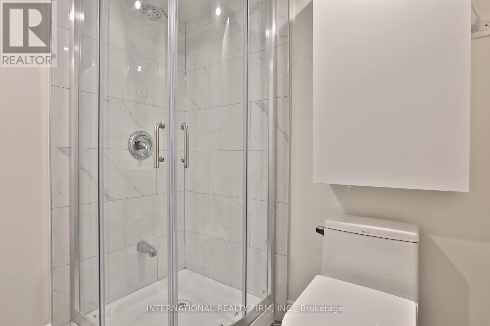 688 SAMMON AVENUE - 38