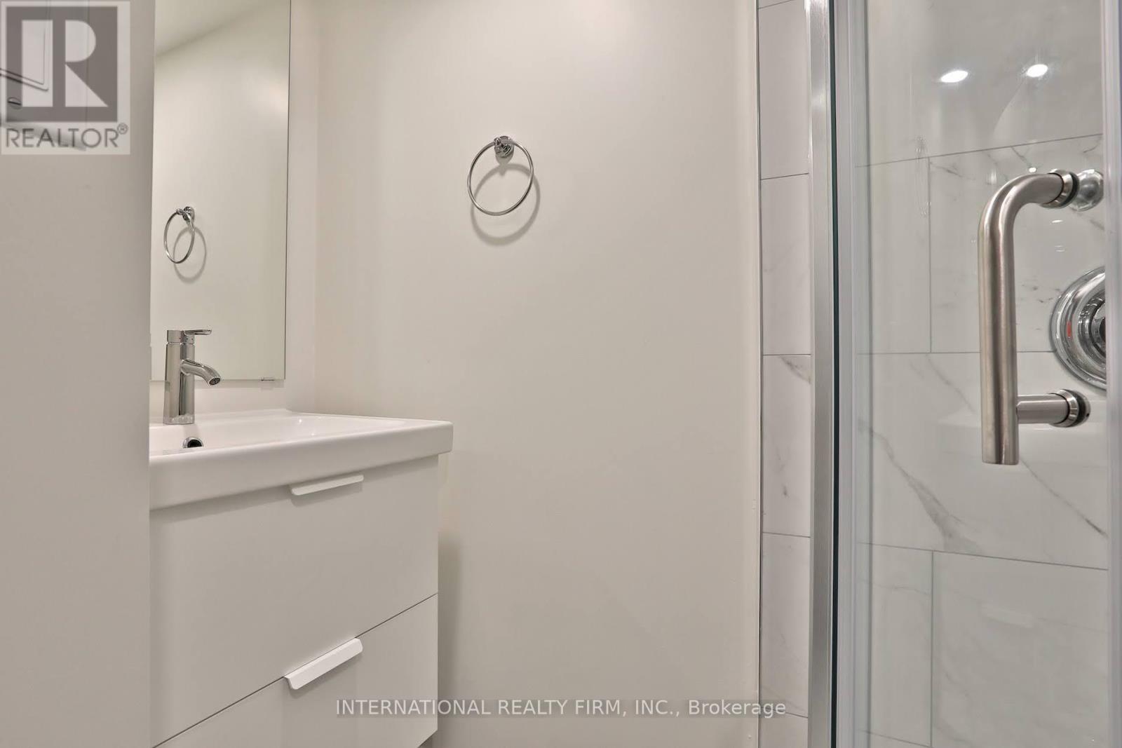 688 SAMMON AVENUE - 39