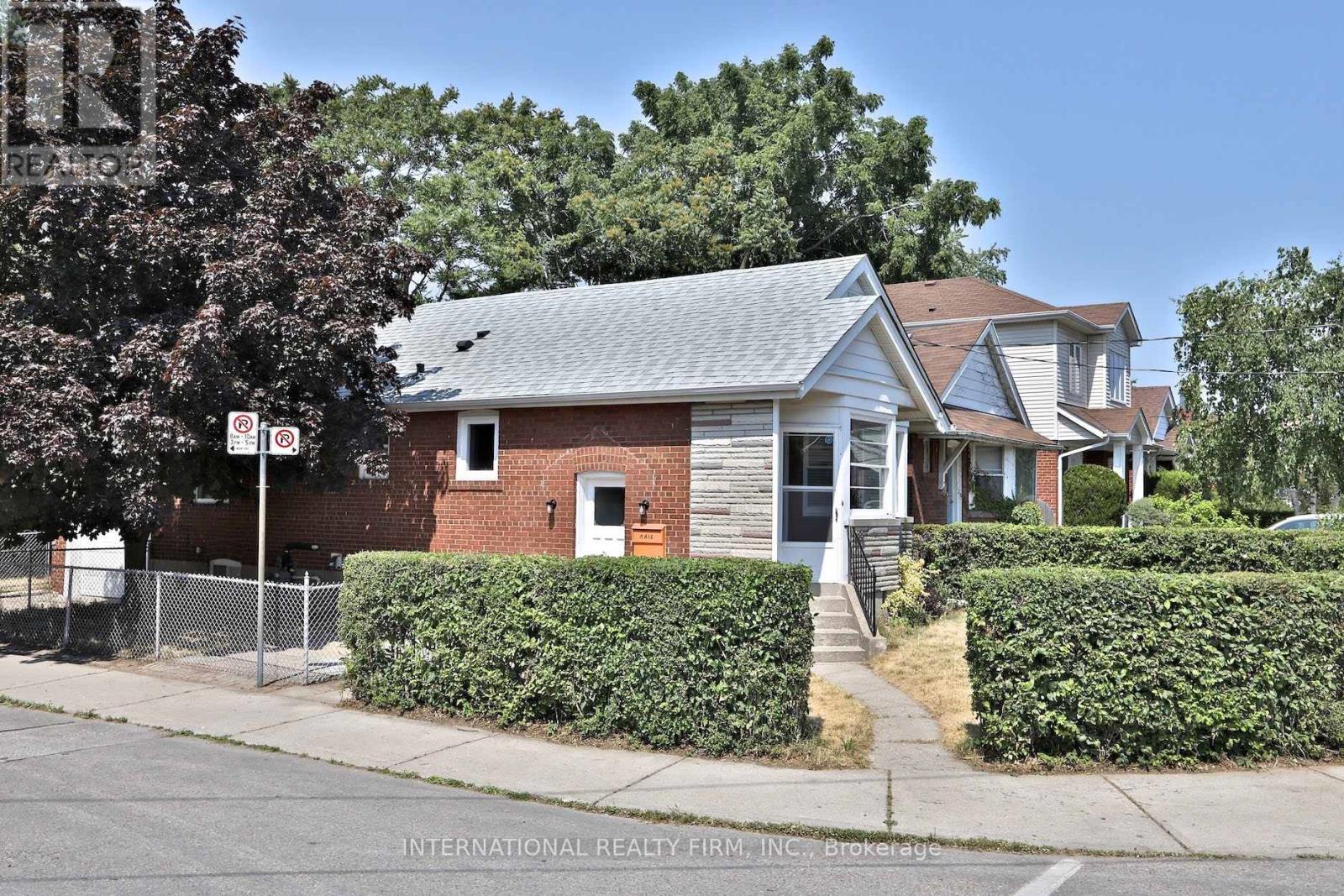 688 SAMMON AVENUE - 41