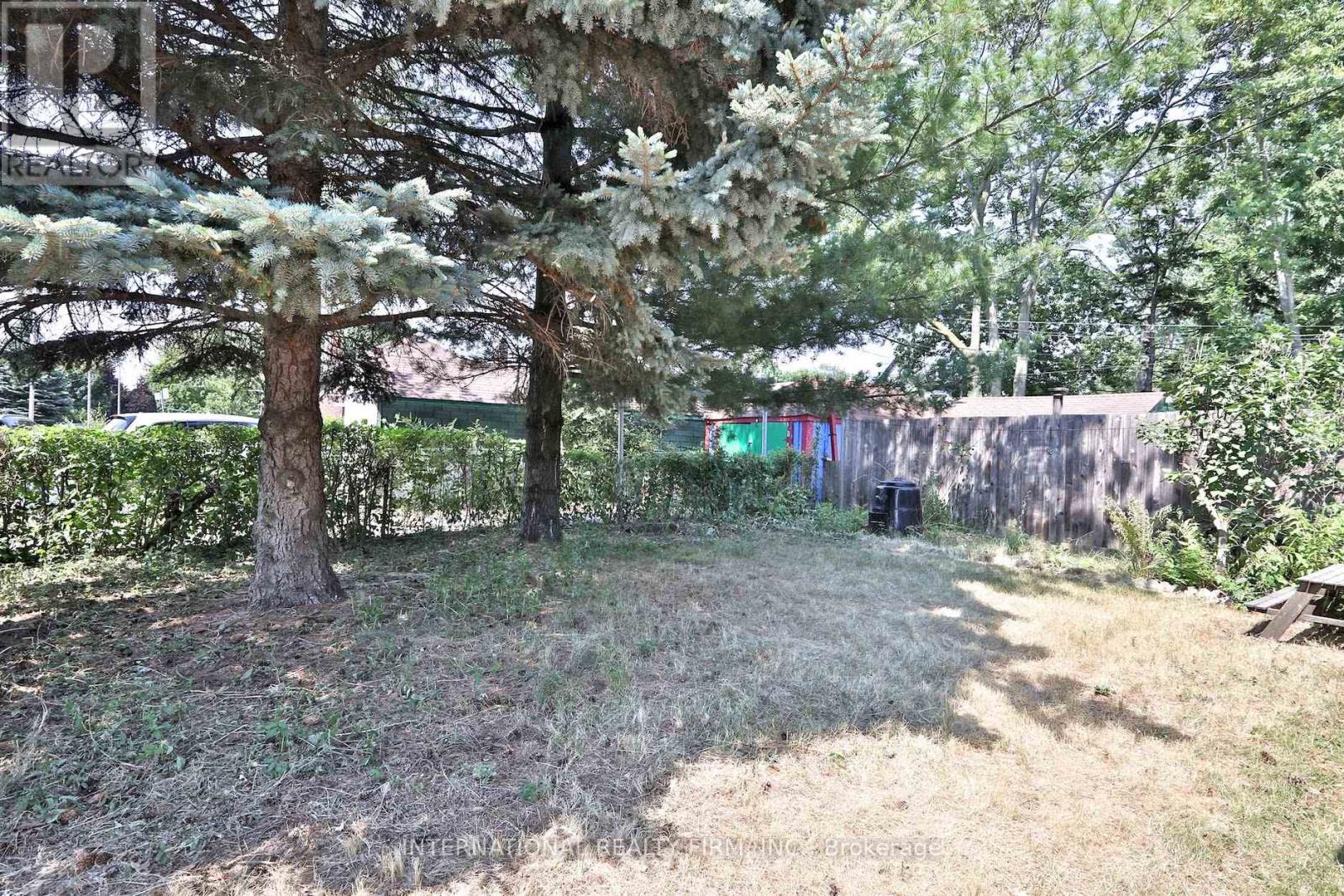 688 SAMMON AVENUE - 44