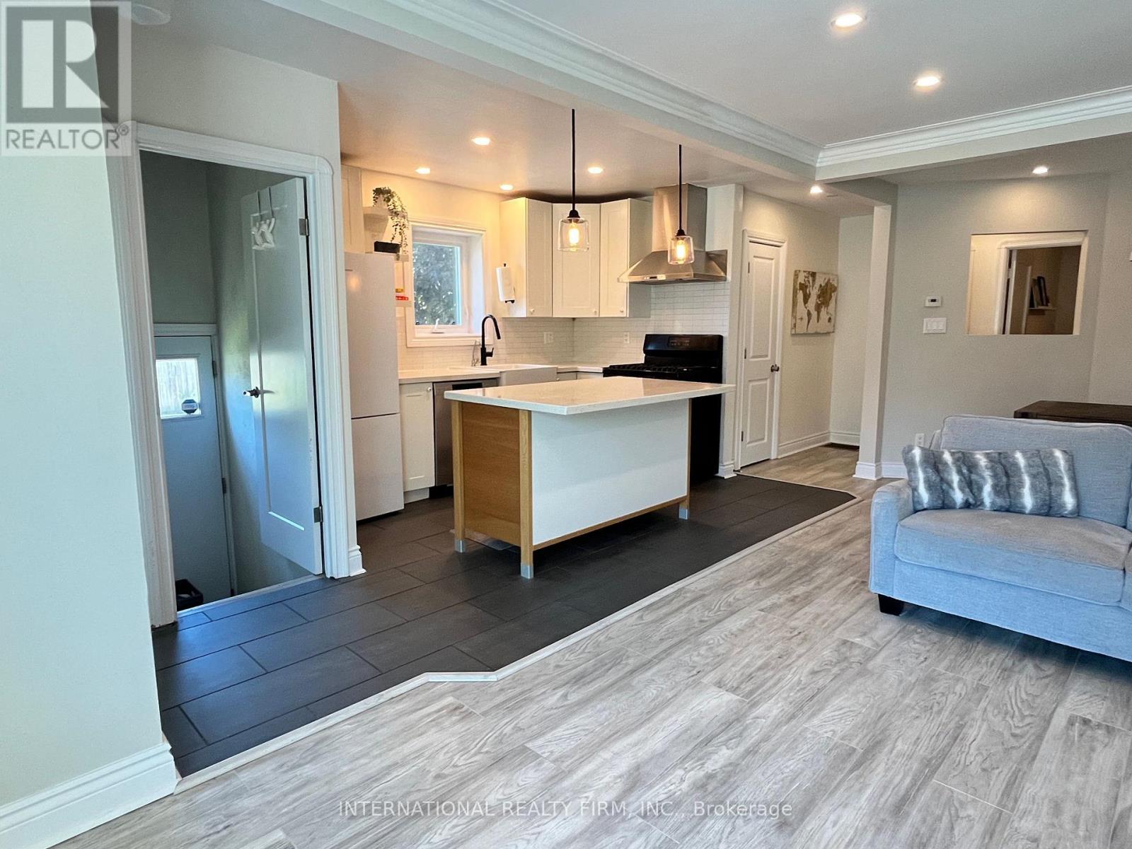 688 SAMMON AVENUE - 6
