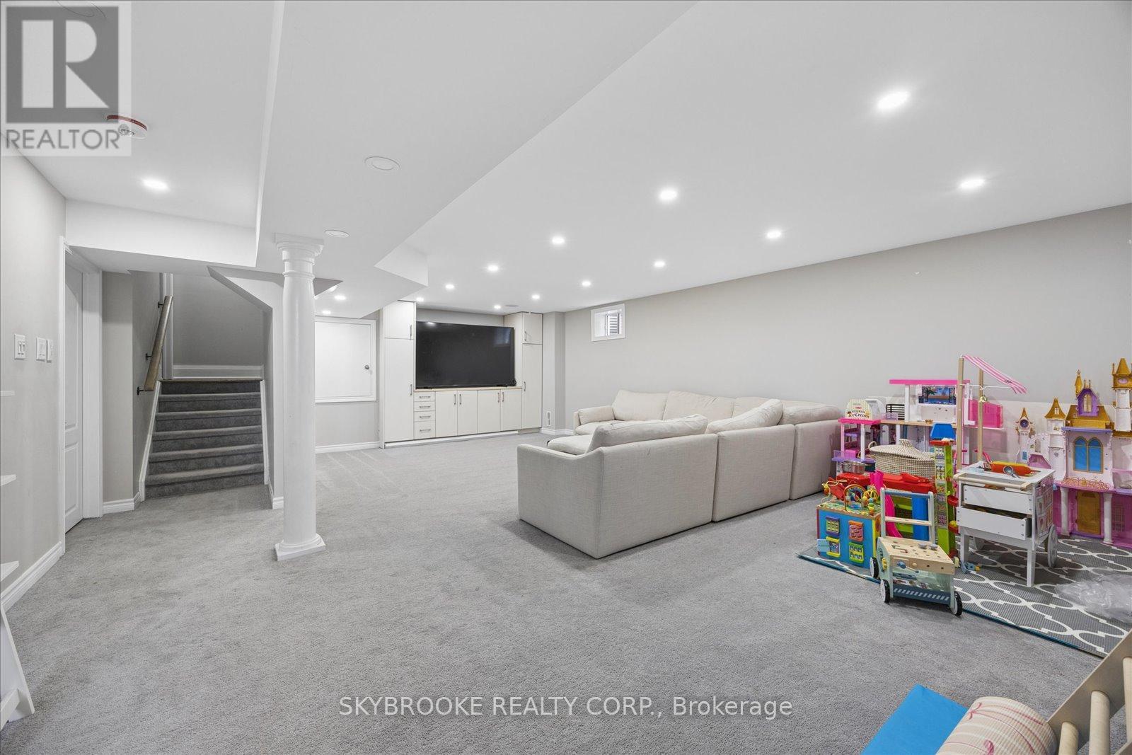 1150 WHARRAM WAY - Image 35