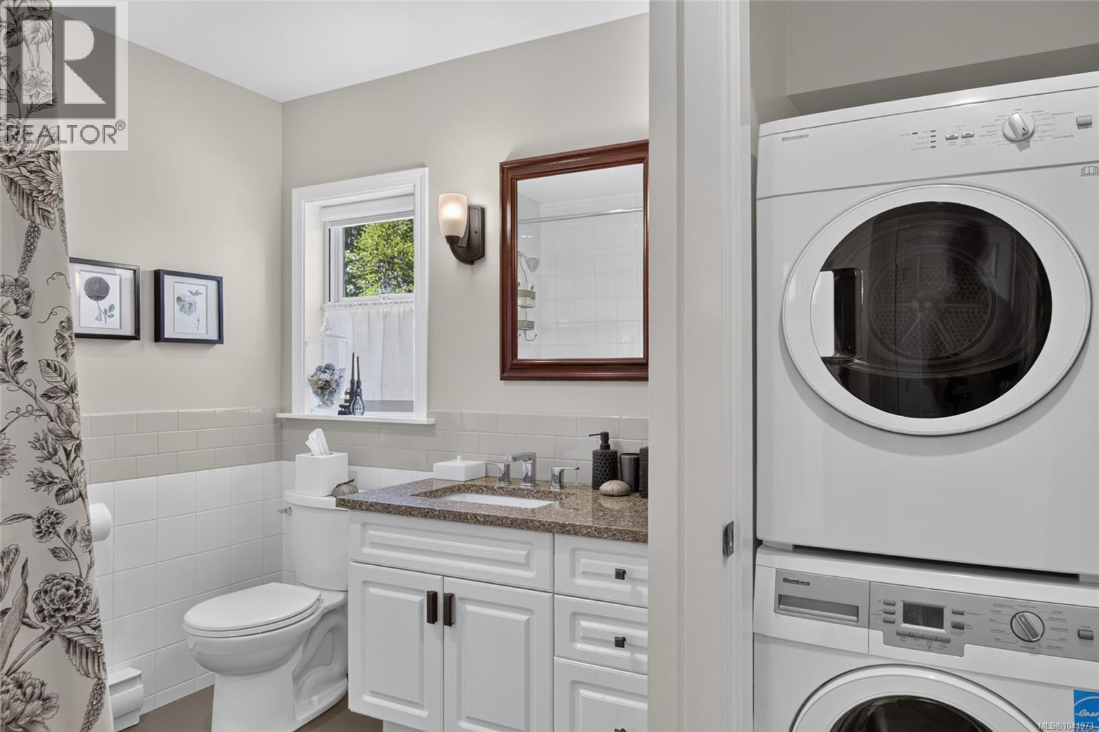 1685 Beaufort Ave - 32