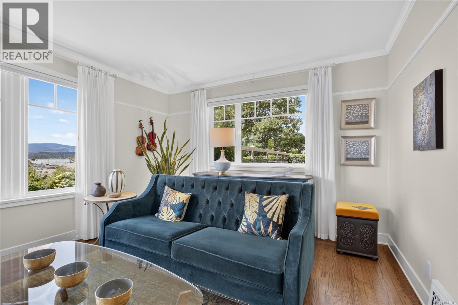 1685 Beaufort Ave - 10