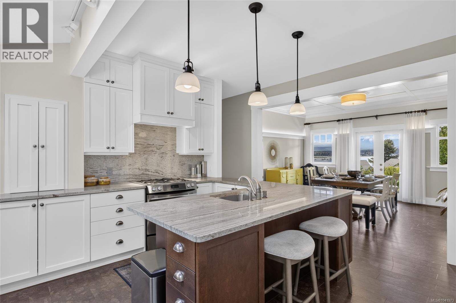 1685 Beaufort Ave - 14
