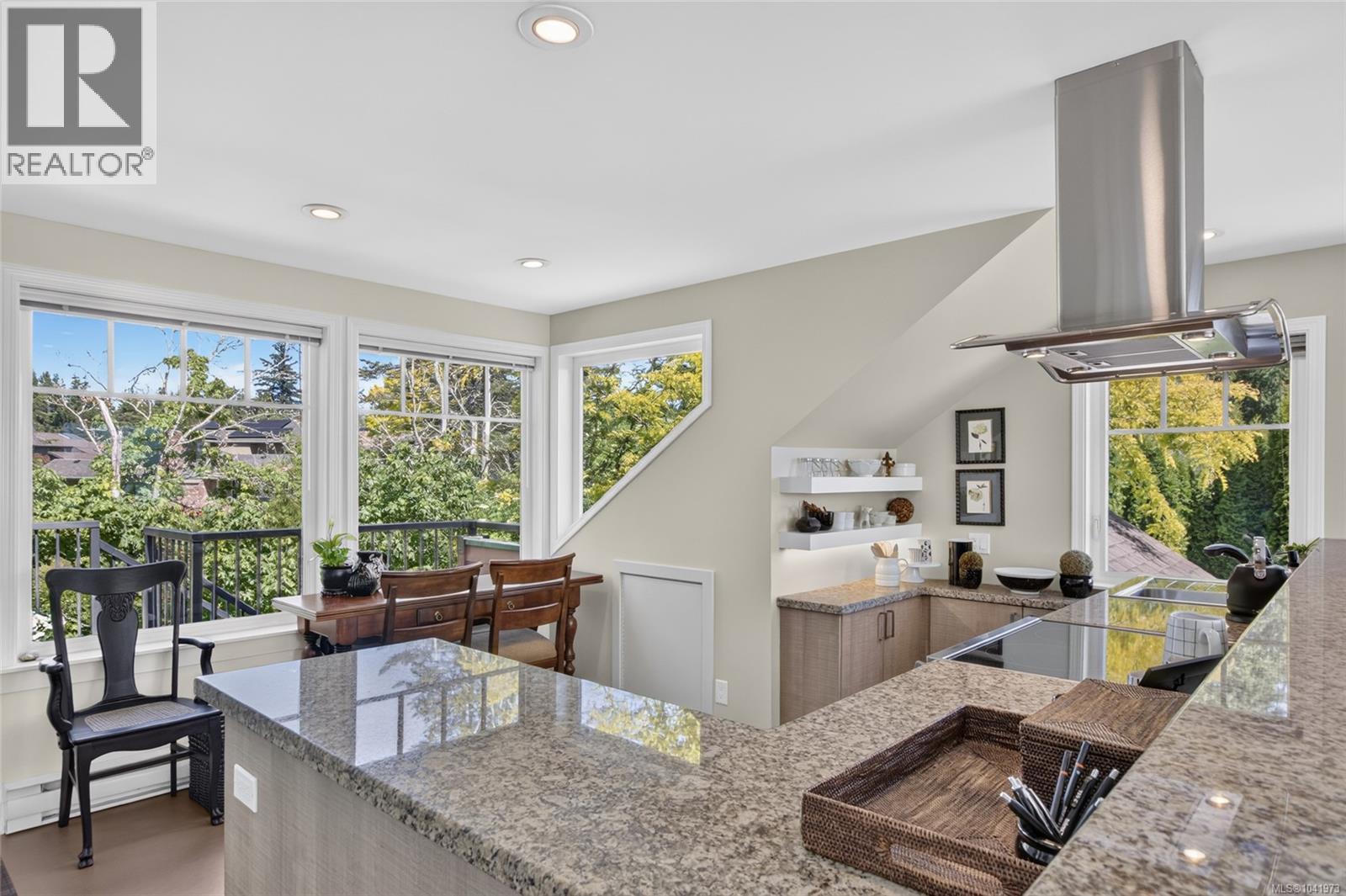 1685 Beaufort Ave - 63